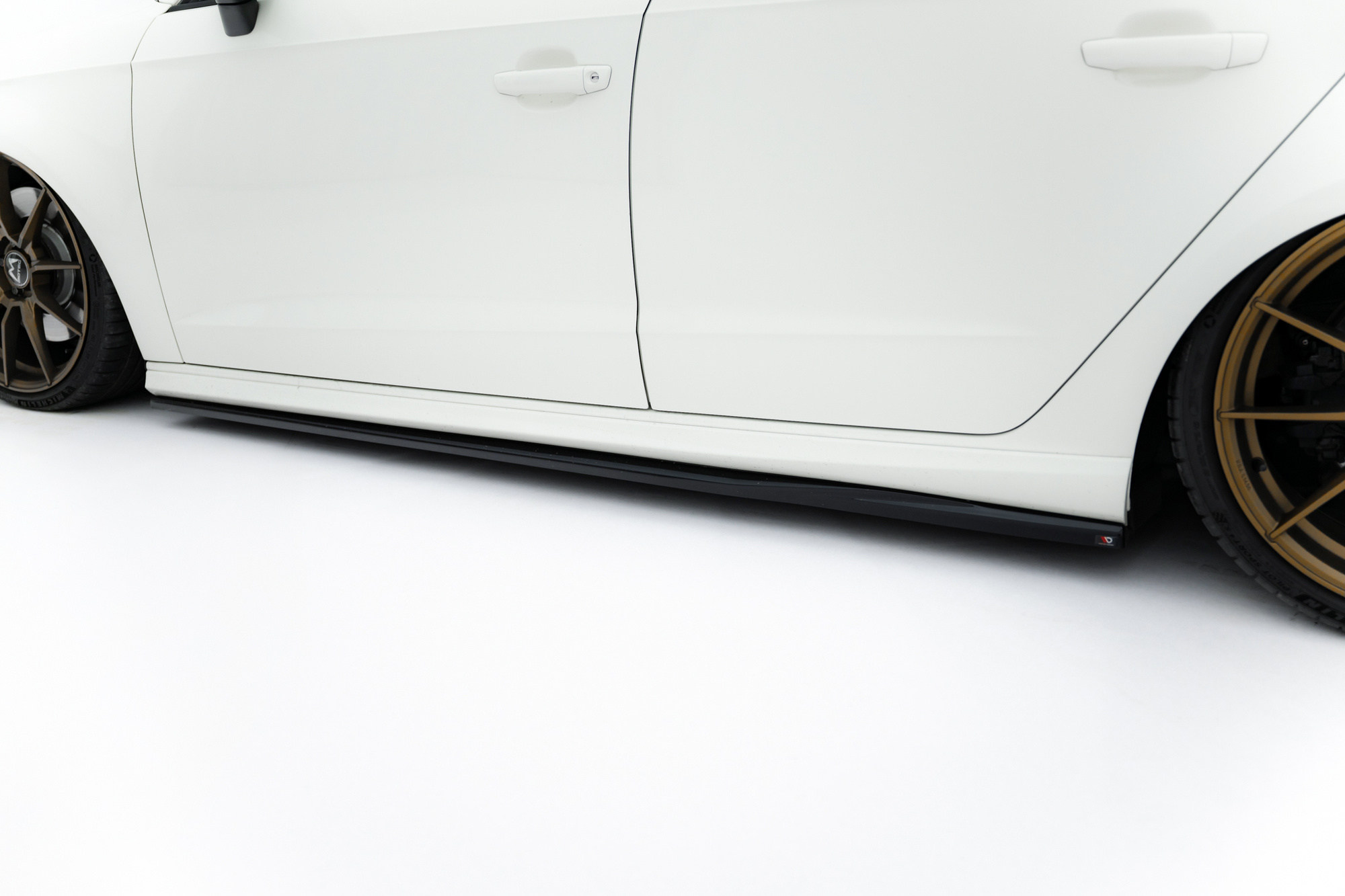 Maxton Design SIDESKIRTS DIFFUSERS AUDI S3 / A3 S-LINE SPORTBACK 8V