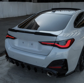 Oneway Complete bodykit passend voor BMW 4-Serie G26 M-Pack/M440i 2021- (met dubbel rond of ovale uitlaatsierstukken) - Glanzend zwart