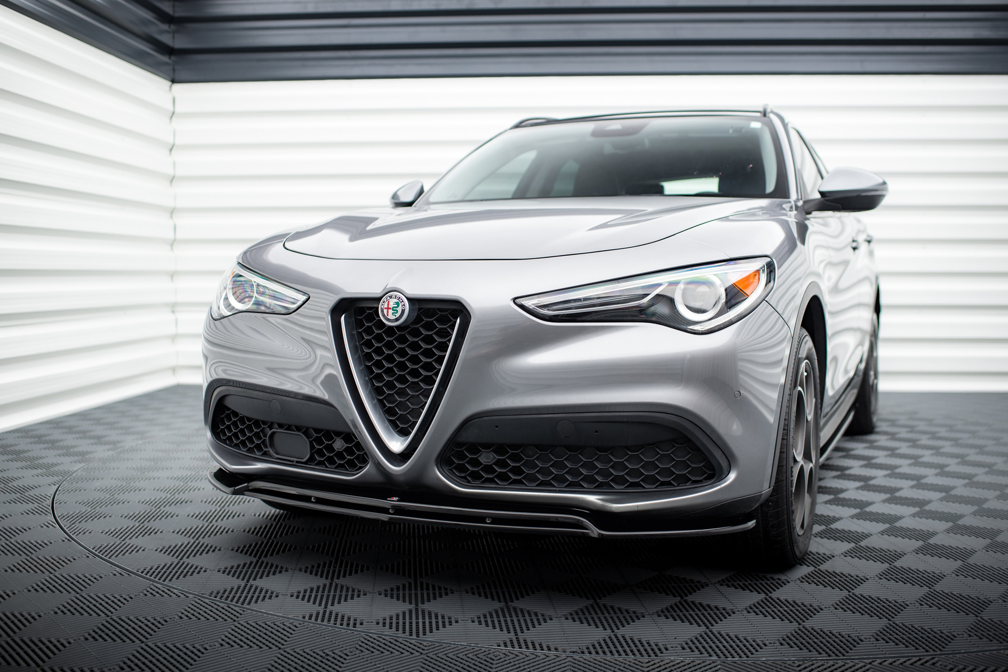 Maxton Design Frontsplitter V.2 Alfa Romeo Stelvio