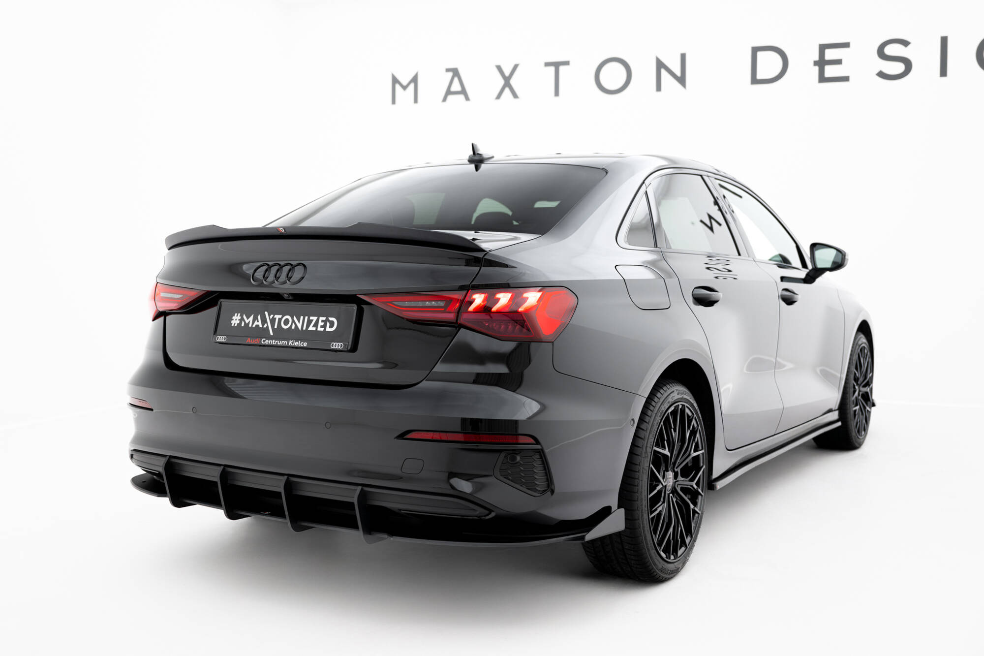 Maxton Design Street Pro Achter Diffuser + Flaps Audi A3 Sedan 8Y
