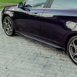 Oneway Set Sideskirts passend voor Alfa Romeo Giulietta Sport 2010-2020 - Glanzend zwart