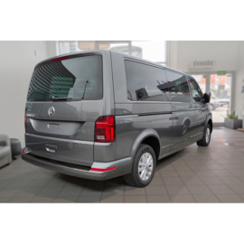 Echt 3D Carbon Achterbumperprotector passend voor Volkswagen Caravelle T6 2015-2019 & Caravelle T6.1 2019- (met achterklep) 'Ribs'