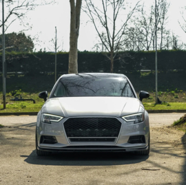 Oneway Complete bodykit passend voor Audi A3 (8V) Sedan Facelift 2016-2020 (dubbele uitlaat L/R) - Glanzend zwart