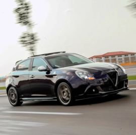 Oneway Set Sideskirts passend voor Alfa Romeo Giulietta Sport 2010-2020 - Glanzend zwart