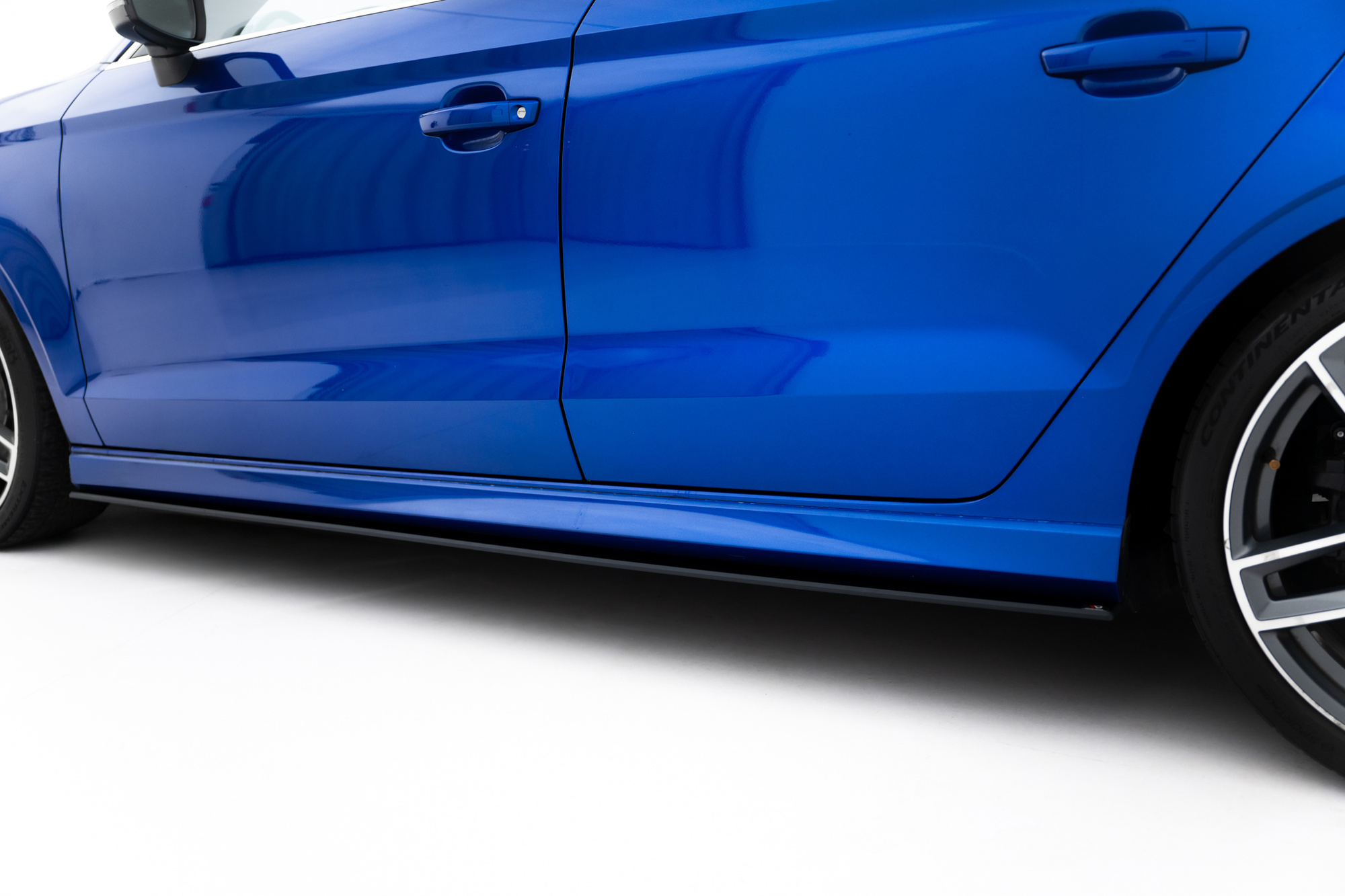 Maxton Design STREET PRO SIDESKIRTS DIFFUSERS AUDI S3 / A3 S-LINE SEDAN 8V