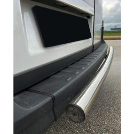 Oneway Achterbumper beschermlijst passend voor Volkswagen Crafter MK2 2016- & MAN TGE MK1 PreFacelift 2016- – Matzwart
