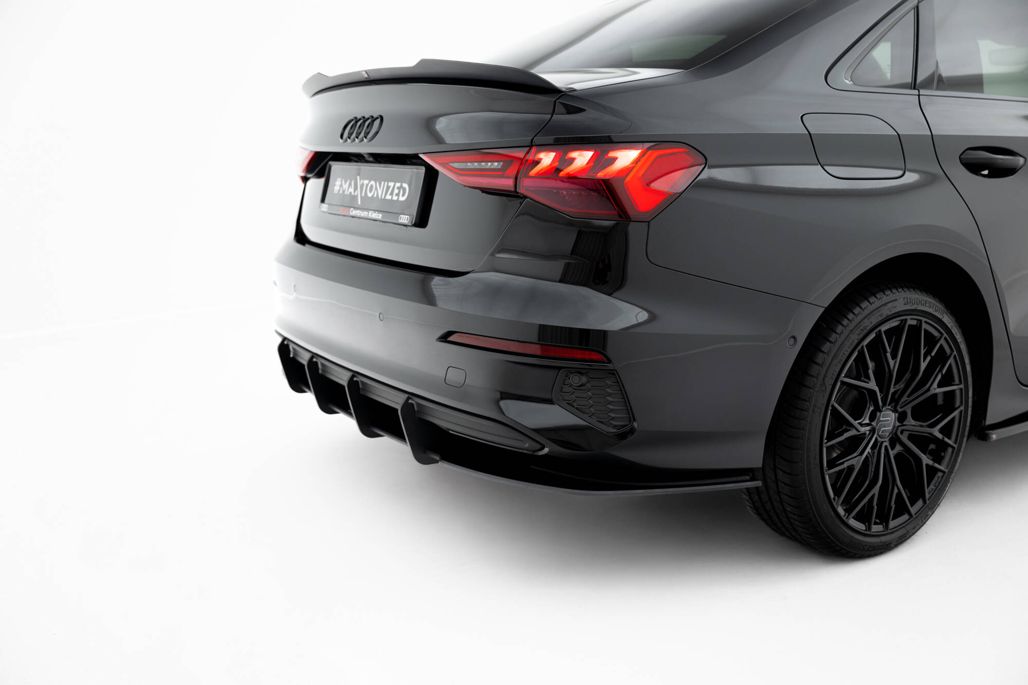 Maxton Design Street Pro-achterdiffuser Audi A3 Sedan 8Y