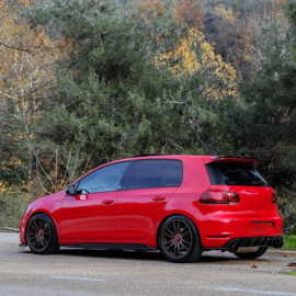 Oneway Set Sideskirts passend voor Volkswagen Golf VI GTi/GTD 2008-2012 – Glanzend zwart