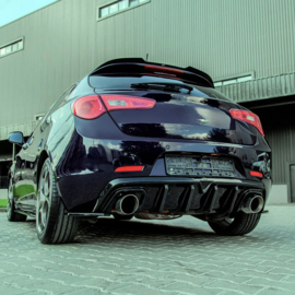 Oneway Achterbumperskirts (Hoeken) passend voor Alfa Romeo Giulietta 2010-2020 - Glanzend zwart