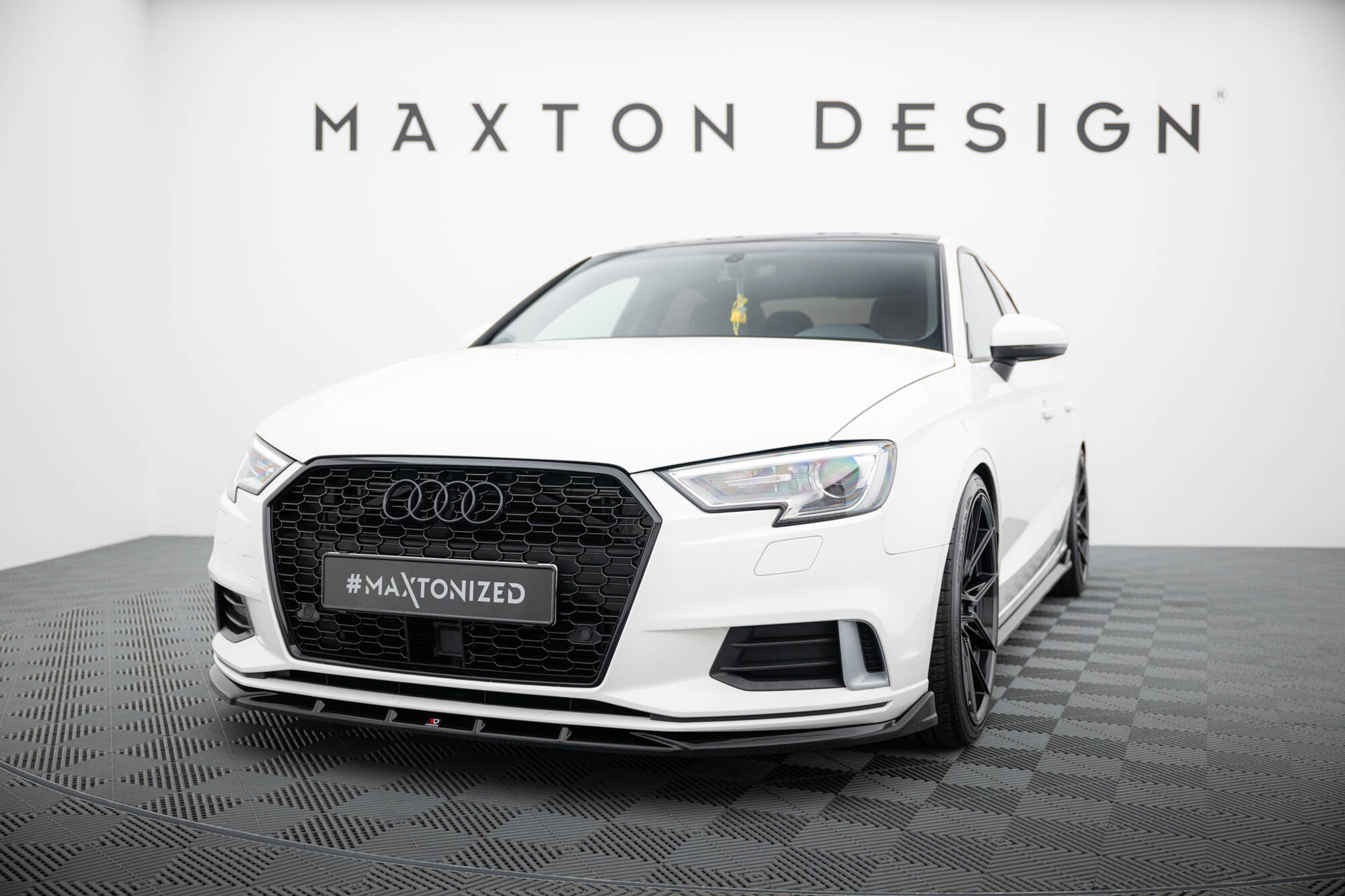 Maxton Design Frontsplitter Audi A3 Sedan 8V Facelift