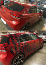 🔥Kia Rio voorzien van Striping, Stickers & Zonneband🔥