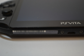 Playstation Vita PCH2006 Console - 8 gb Card