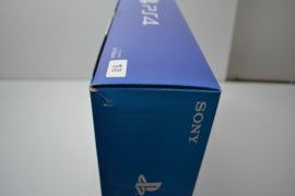 PlayStation 4 Slim - 1TB Console Set