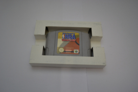 Kobe Bryant in NBA Courtside (N64 NFAH CIB)