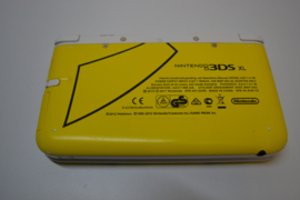 Nintendo 3DS XL Pokemon Pikachu Edition Yellow