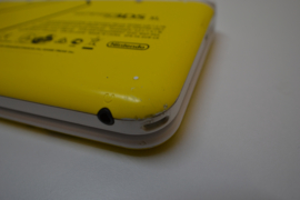 Nintendo 3DS XL Pokemon Pikachu Edition Yellow