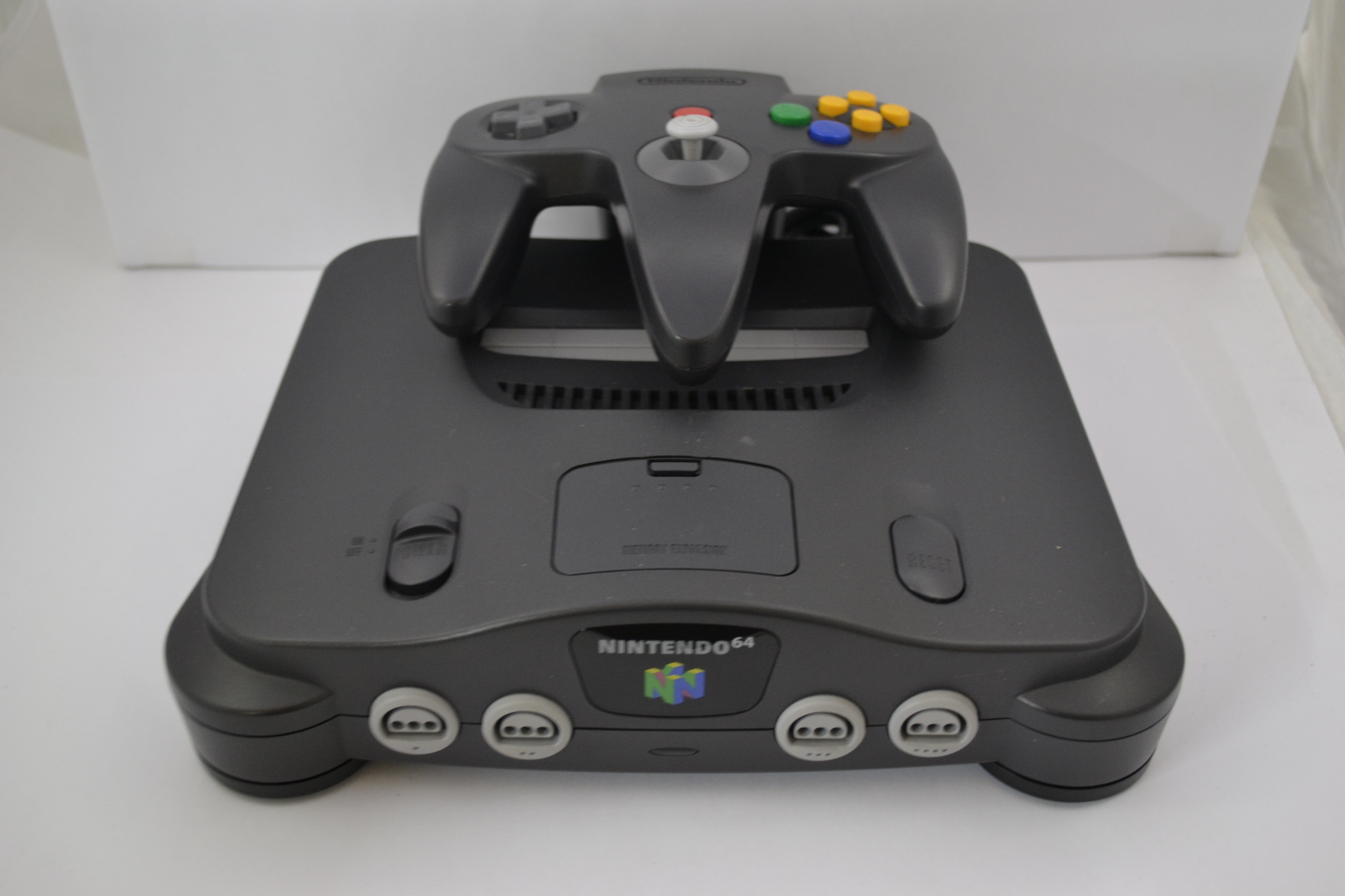 Nintendo 64 (charcoal Grey)