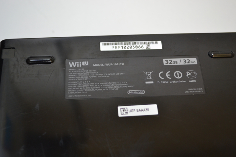 Console Nintendo Wii U 32 Go noire + Mario Kart 8 - premium pack