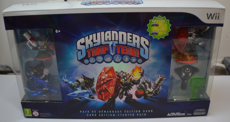 Featured image of post Skylanders Trap Team Dark Edition Wii Zoo lou studdert takes you through the contents of each edition revealing the new trap tray to