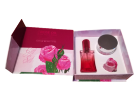Geschenk set 13 - Regina  Roses (parfum/dagcreme/zeep)
