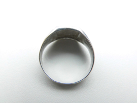 Zilveren cachet ring.