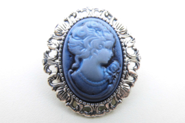Broche cameo.
