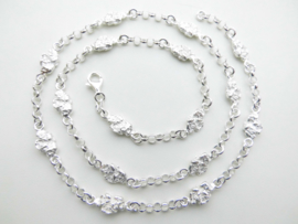 Zilveren piet-piet lontai ketting.