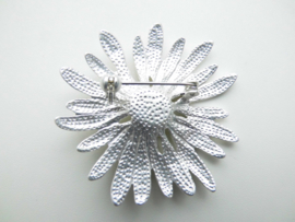 Broche margriet.