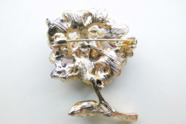 Broche hortencia bloem.