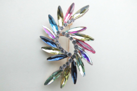 Broche rainbow spiral.