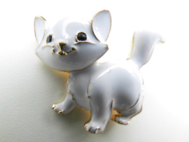 Broche witte poes.