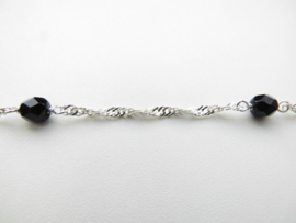 Zilveren zwarte kralen singapore ketting. (50 cm)