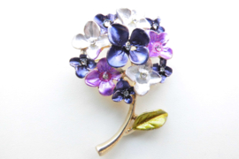 Broche hortencia bloem.