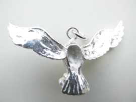 Zilveren adelaar hanger met slang.