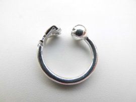 Zilveren vuist-bal boei ring.
