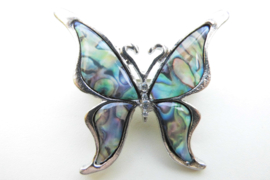 Broche parelmoer vlinder.