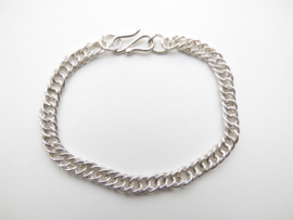 Zilveren bracelet.