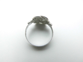 Zilveren dubbel mattenklopper ring.