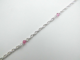Zilveren baby tarate ketting met roze kralen.