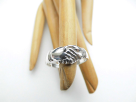 Zilveren vriendschap ring.