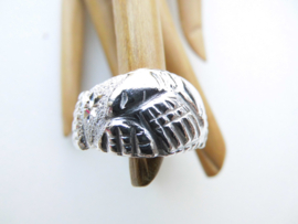 Zilveren grote vriendschap ring met diamond cut.