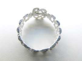 Zilveren mattenklopper  ring.
