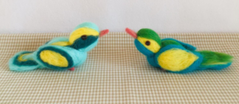 Twee vogeltjes - variant blauw/geel - compleet met werkbeschrijving en alle materialen (1 ster)