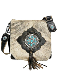 Timberwolf Koeienhuid tas Shiva met turquoise steen.