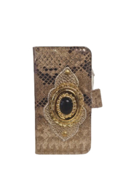 iPhone 13 Gold Lederen snake hoesje met  turquoise steen (limited gold edition)