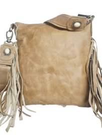 Nomad koeienhuid Dewi met franjes en Ivory steen (custom made)