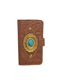 iPhone 13 Cognac lederen croco hoesje met een turquoise steen (Limited Gold Edition)