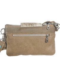 Coffee Koeienhuid Shiva double bag met turquoise steen