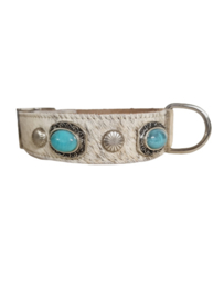 Lichte Koeienhuid Halsband  met turquoise stenen M2