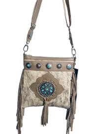 Almond Frost Koeienhuid Dewi met franjes en turquoise steen (Custom made)